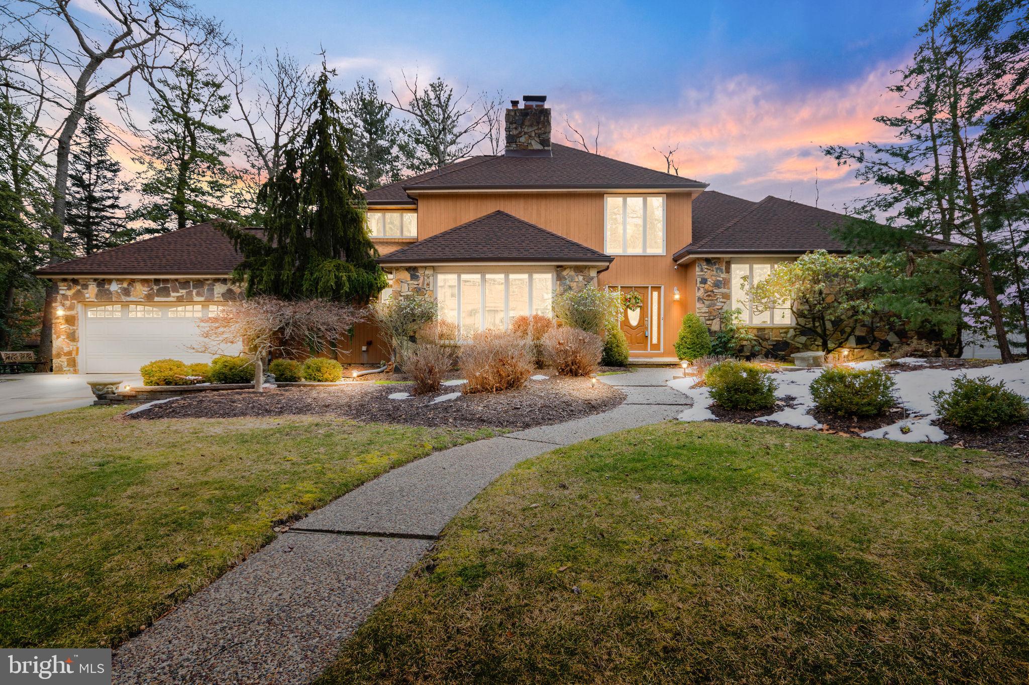 2 HIDDEN ACRES DRIVE