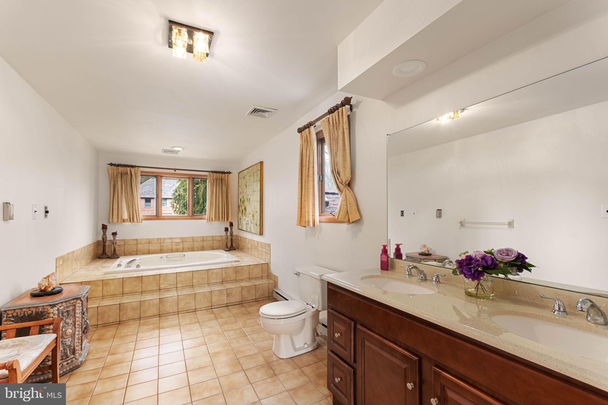 2 HIDDEN ACRES DRIVE