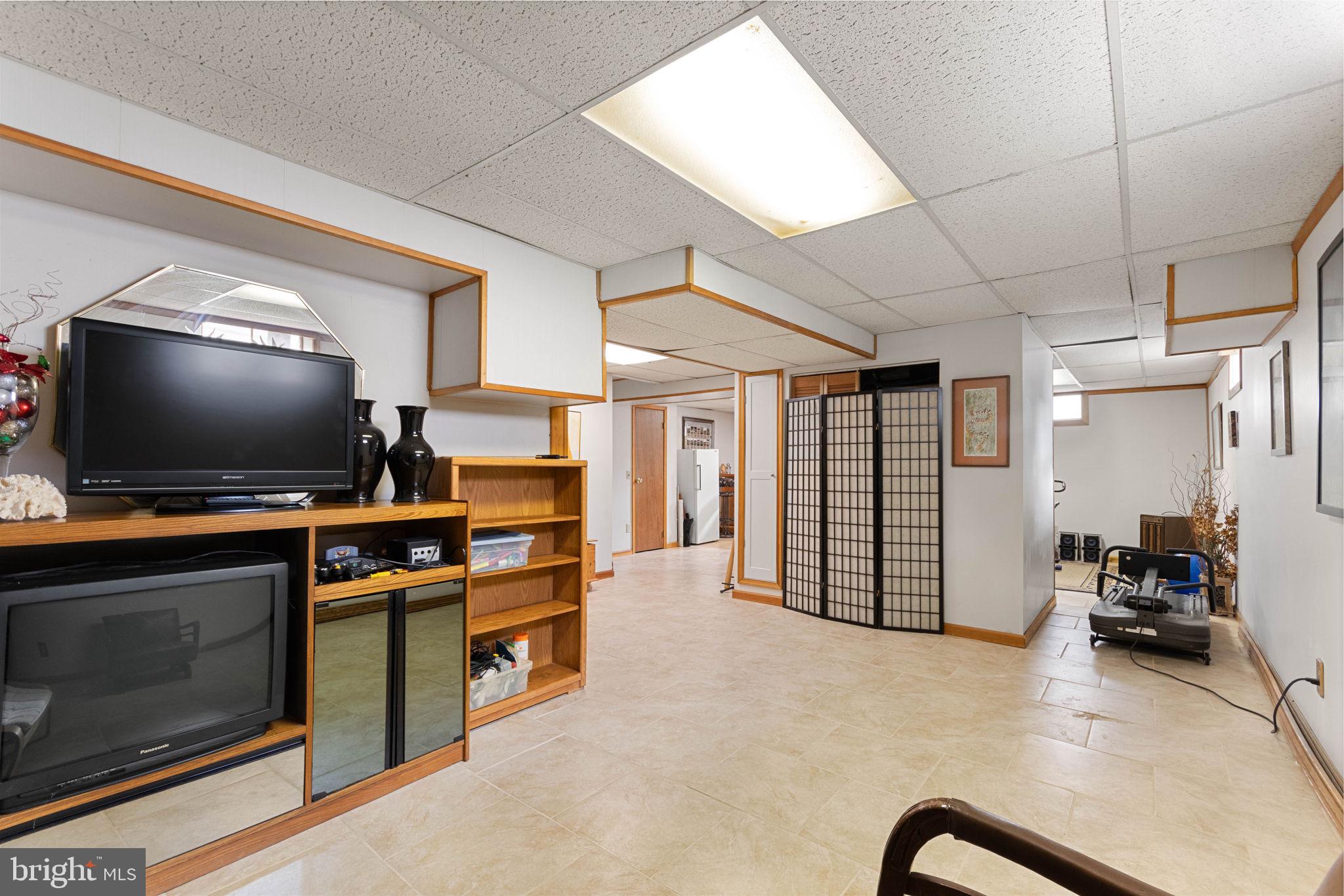 2 HIDDEN ACRES DRIVE