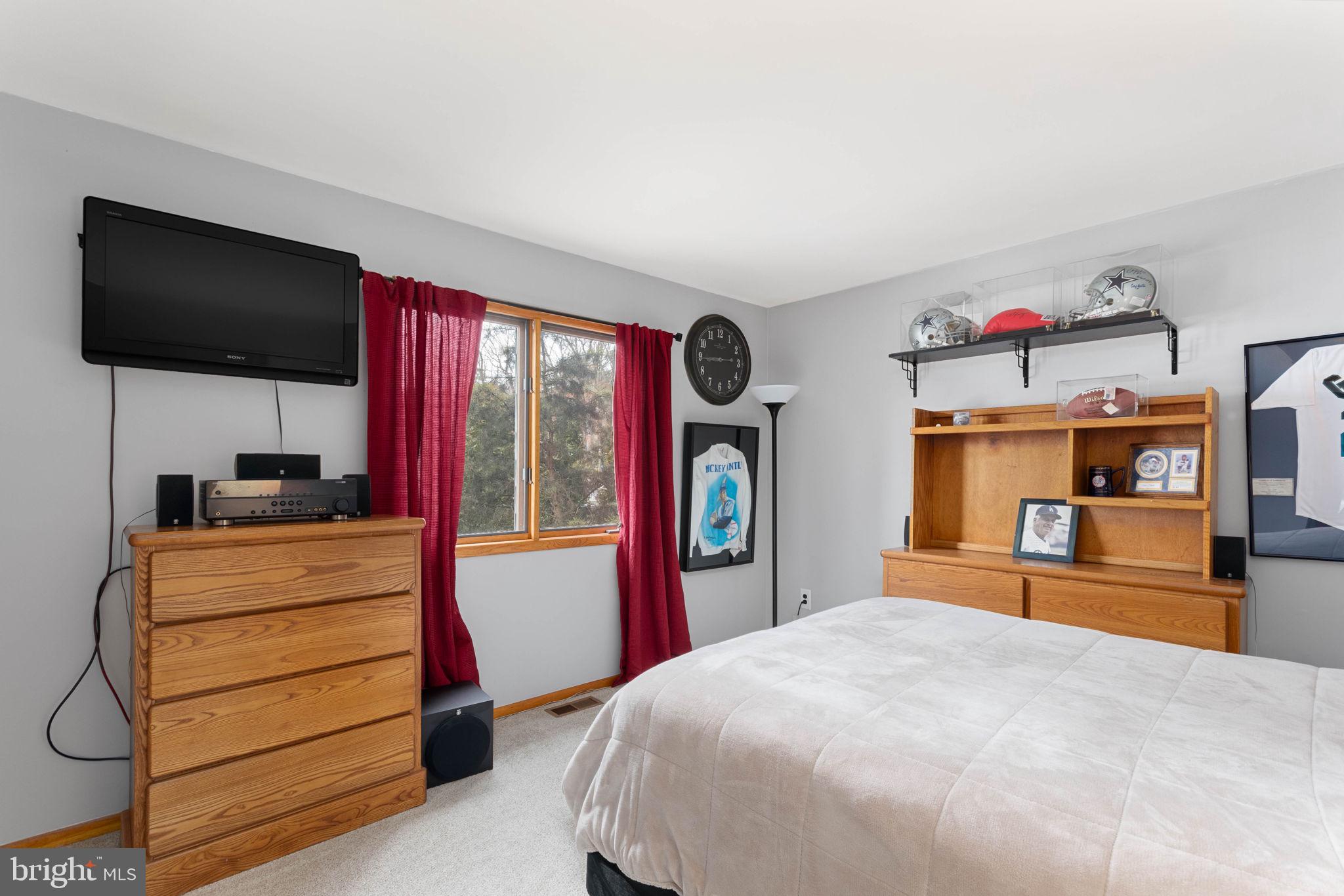 2 HIDDEN ACRES DRIVE