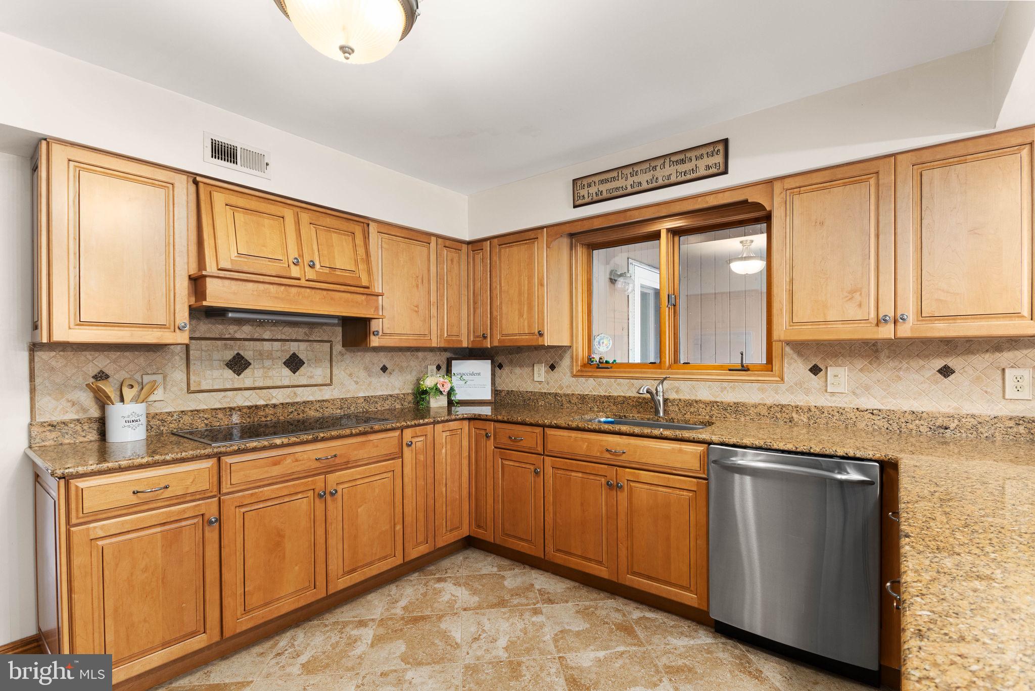 2 HIDDEN ACRES DRIVE