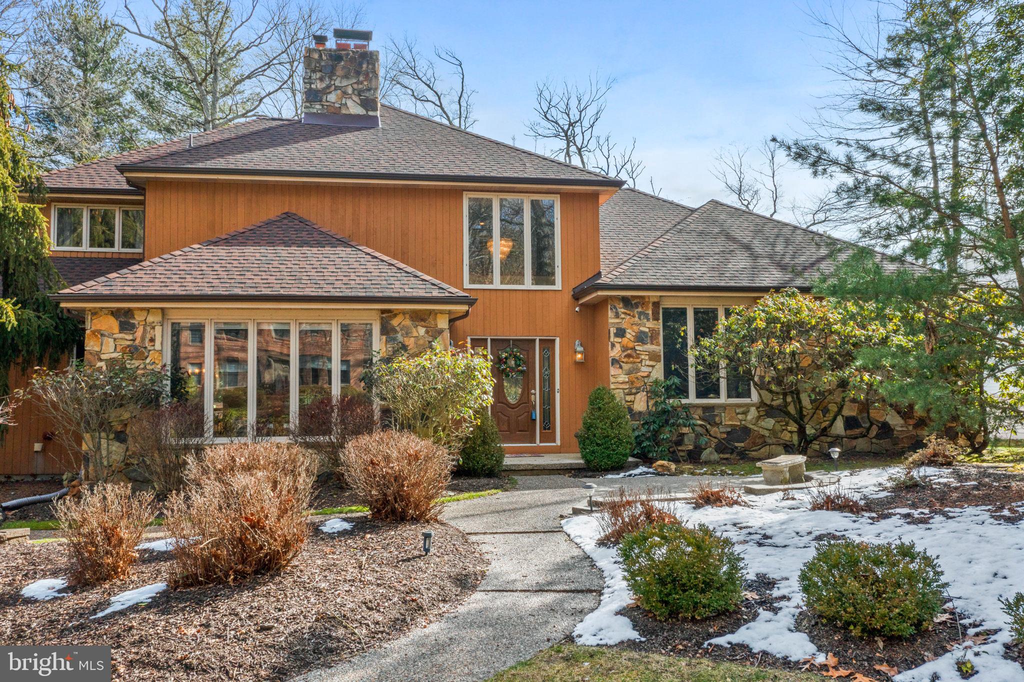 2 HIDDEN ACRES DRIVE