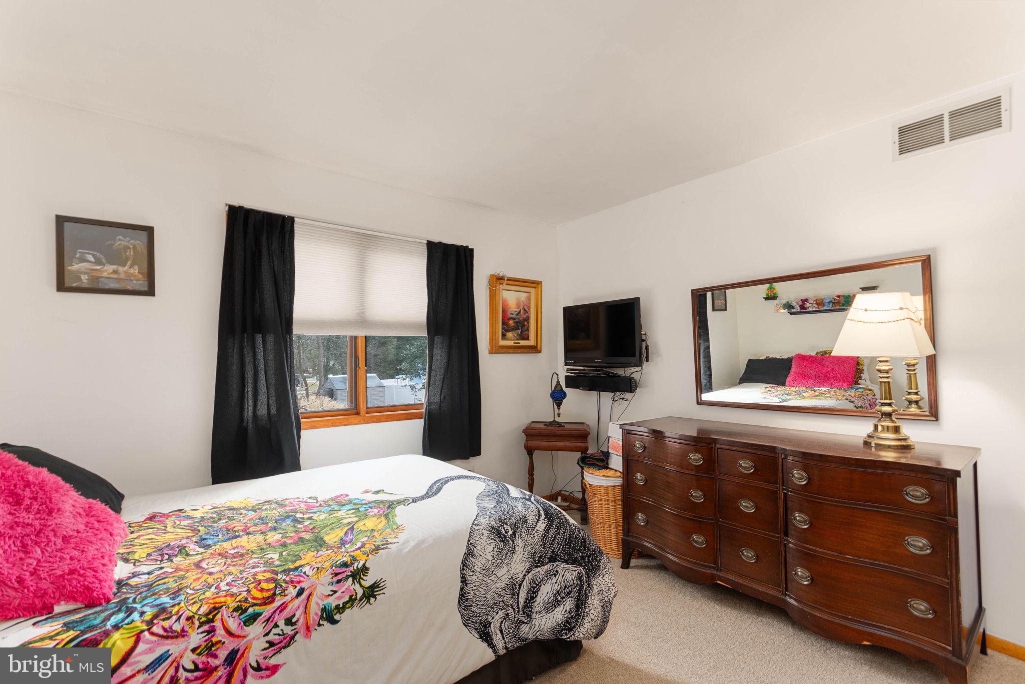 2 HIDDEN ACRES DRIVE