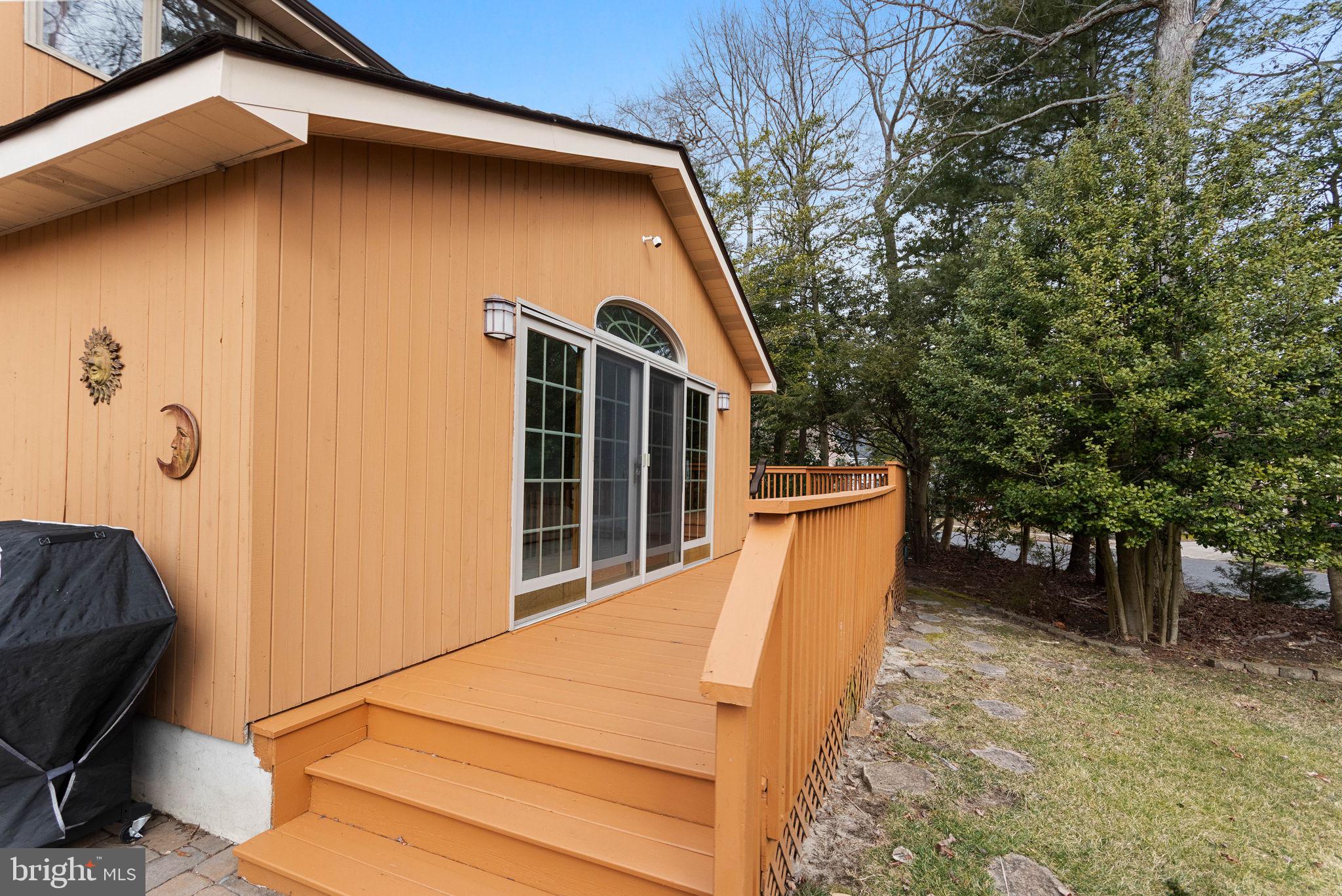 2 HIDDEN ACRES DRIVE