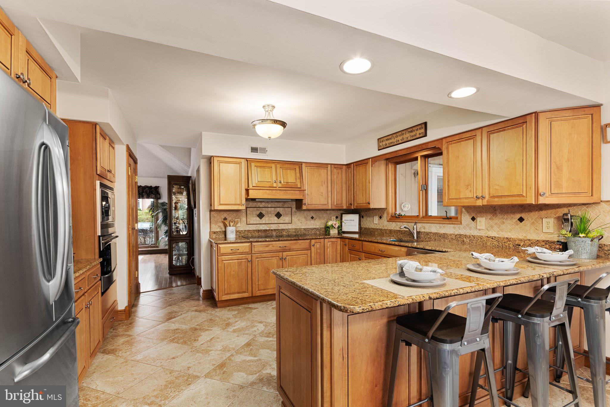 2 HIDDEN ACRES DRIVE