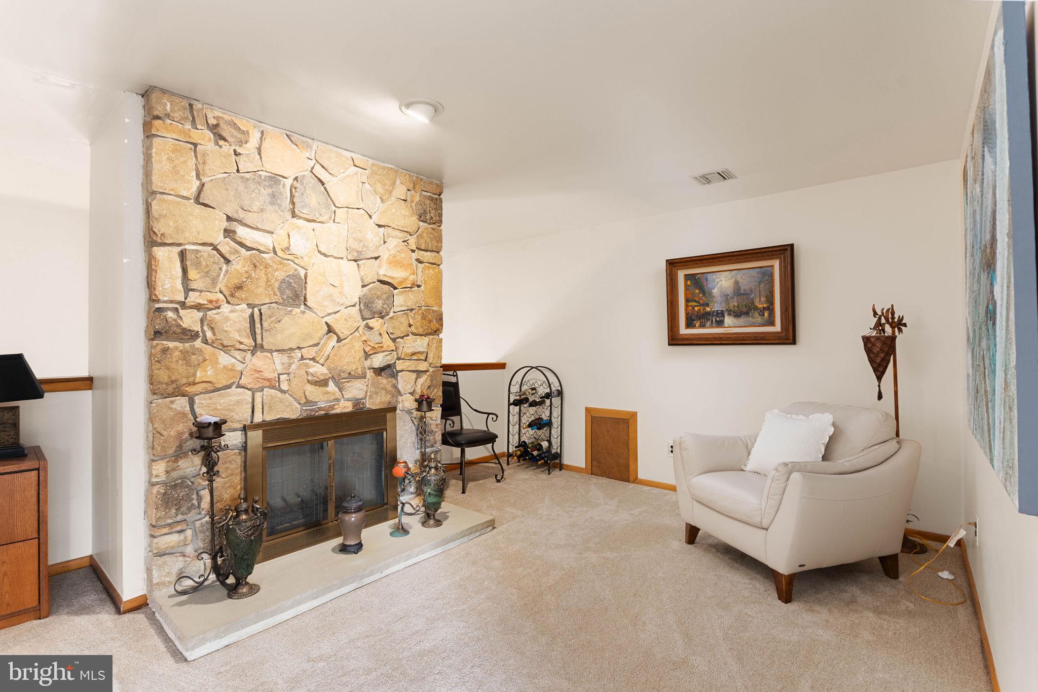 2 HIDDEN ACRES DRIVE