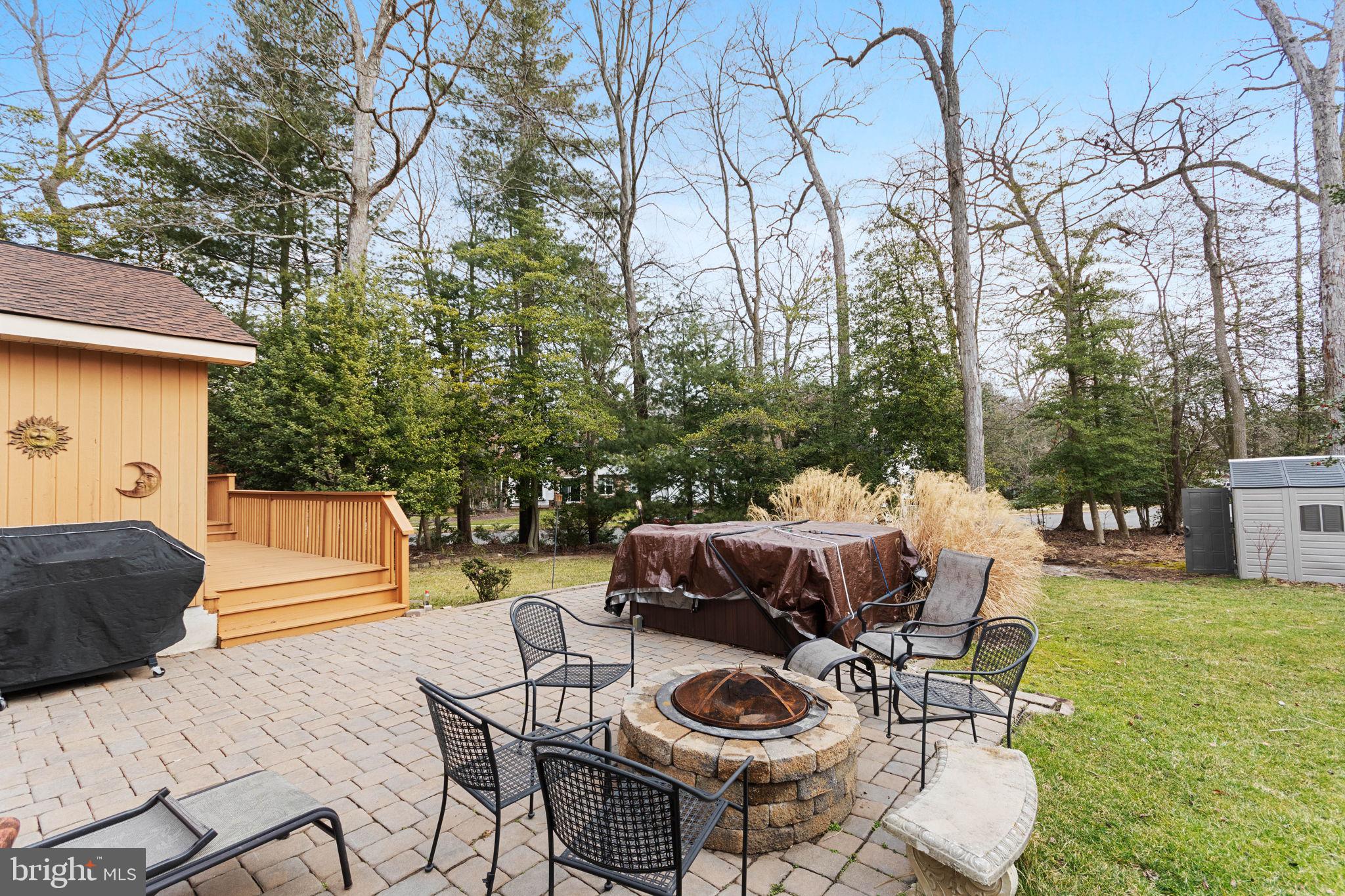 2 HIDDEN ACRES DRIVE