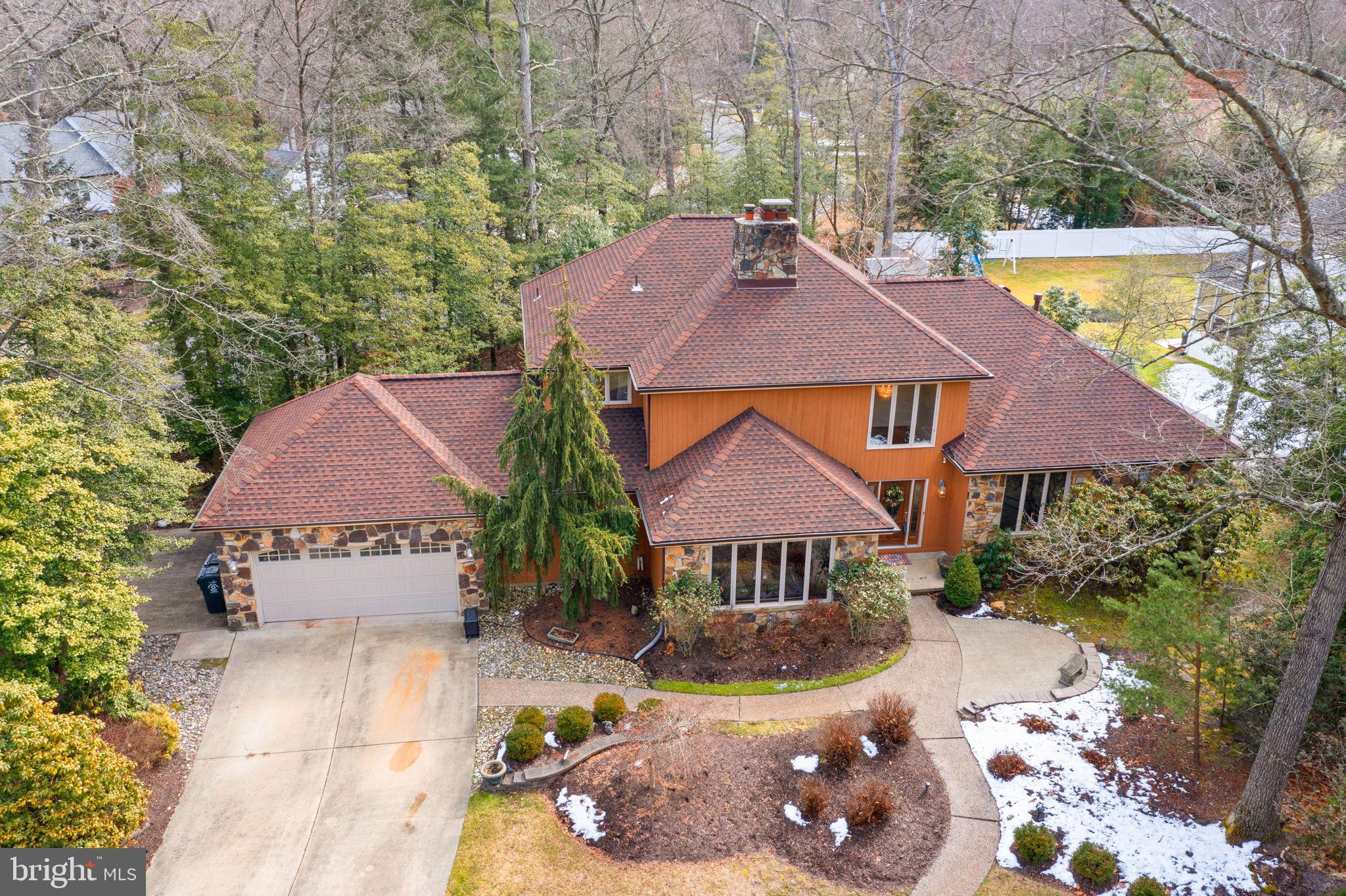 2 HIDDEN ACRES DRIVE