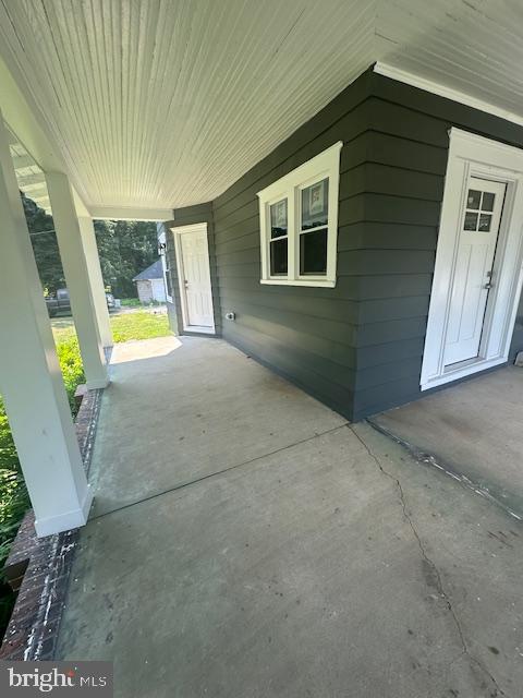 401 Laurel Rd LAUREL