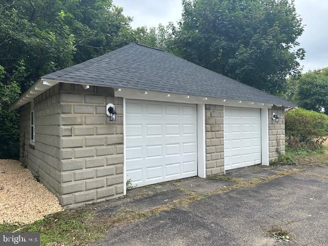 401 Laurel Rd LAUREL