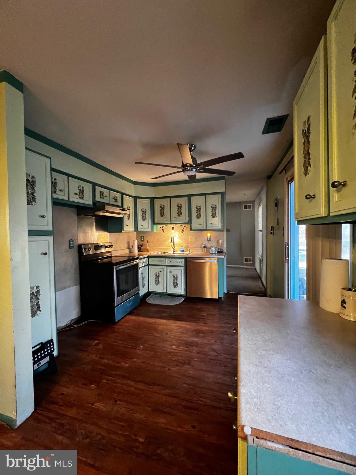 57 Sunset Dr