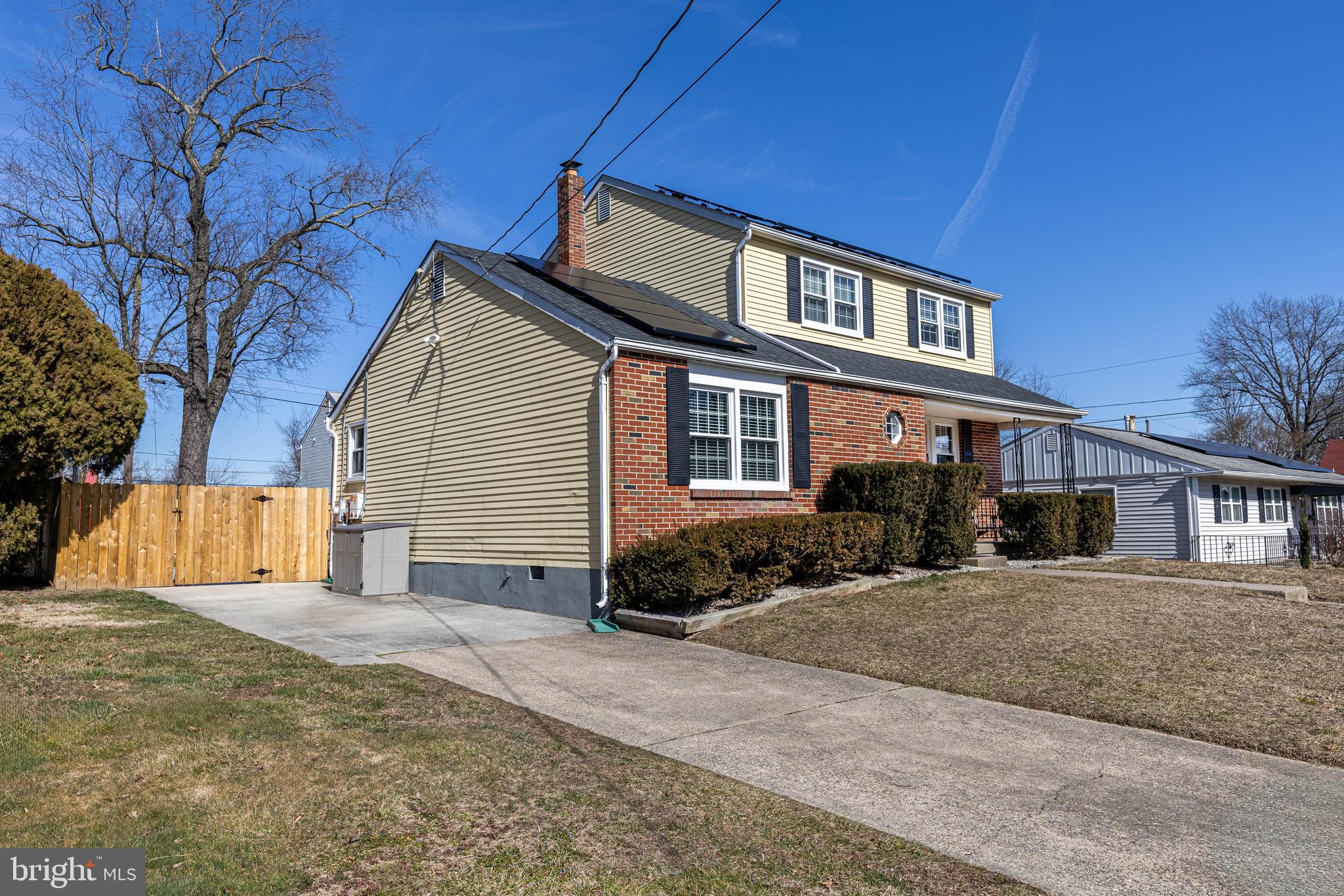 104 Grant Ave