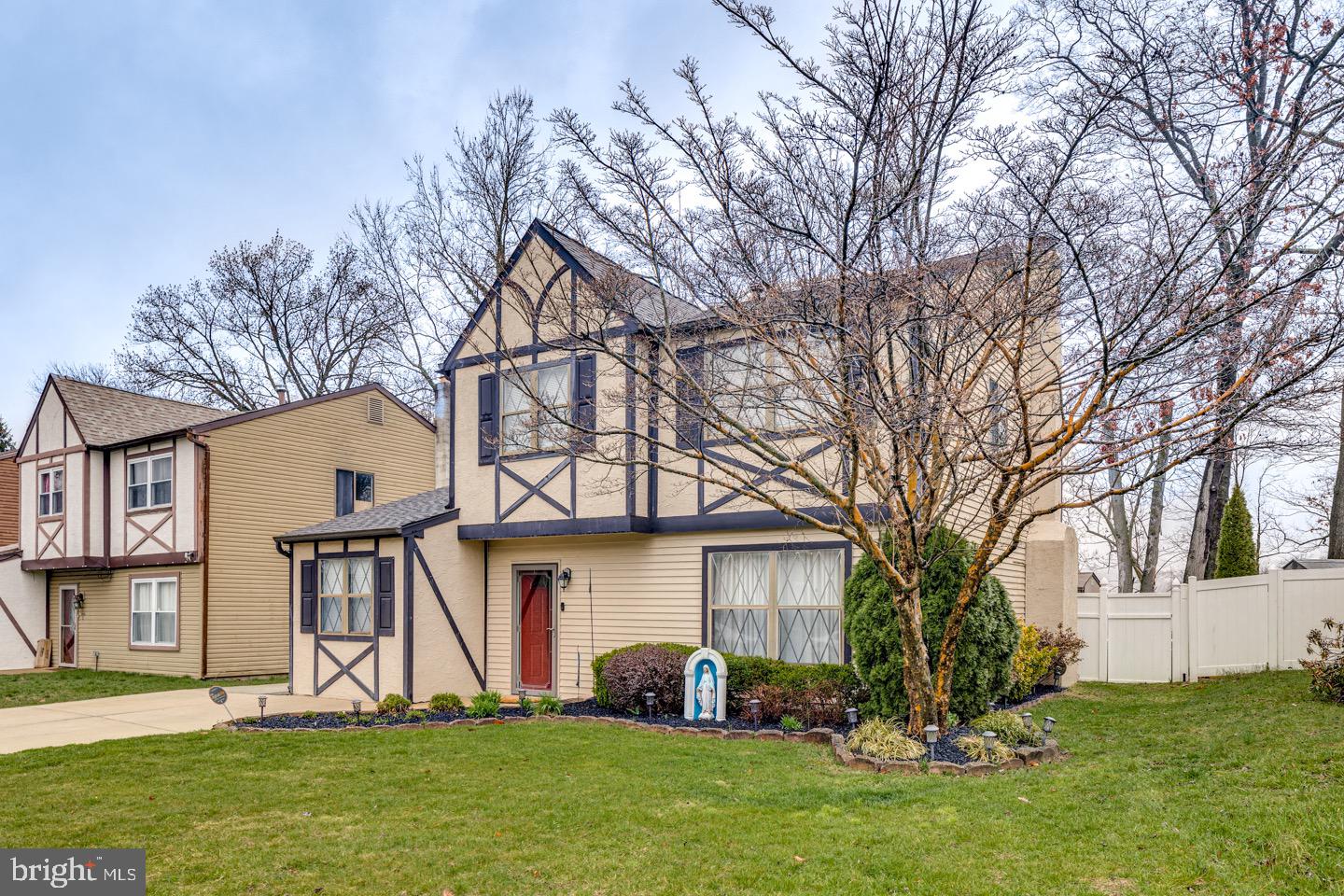3420 Buckingham Ln