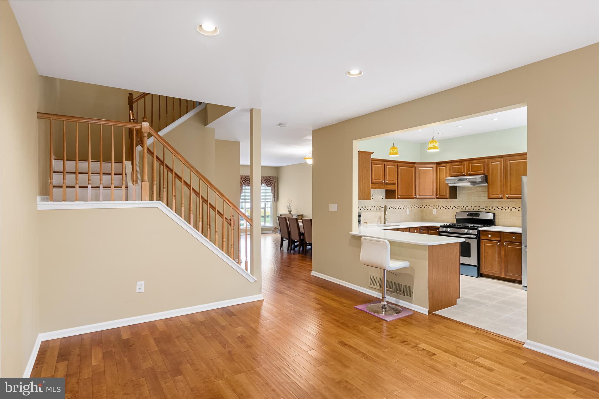 4095 HERMITAGE DRIVE
