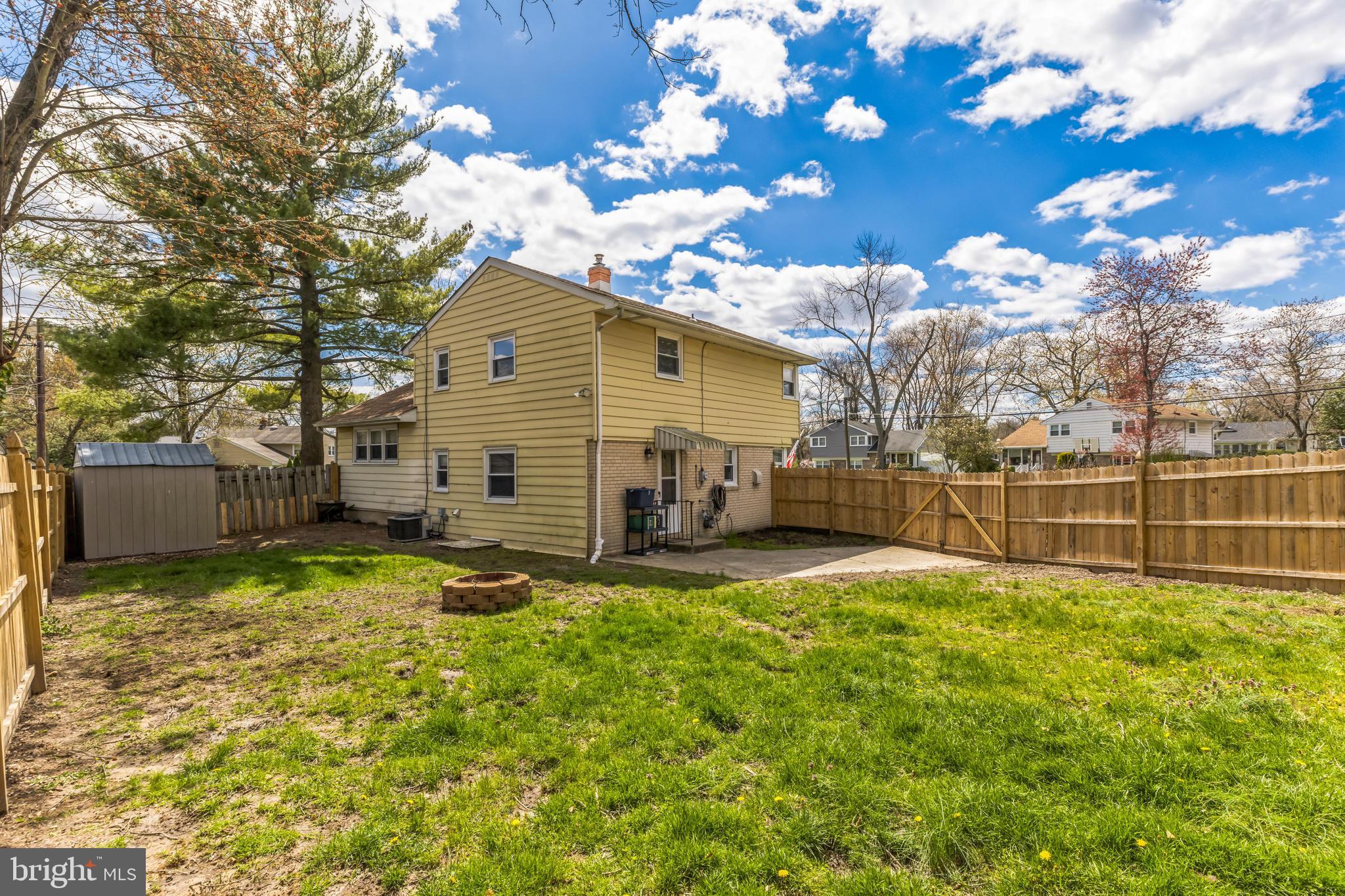 23 BROOKMEAD DRIVE