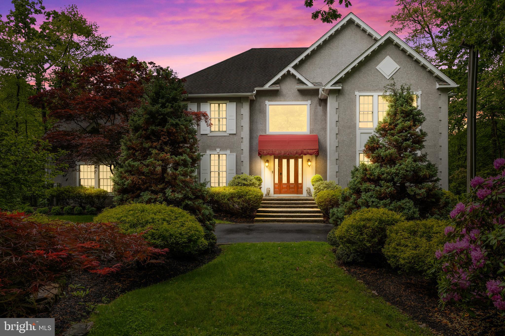 10 Winterberry Ln