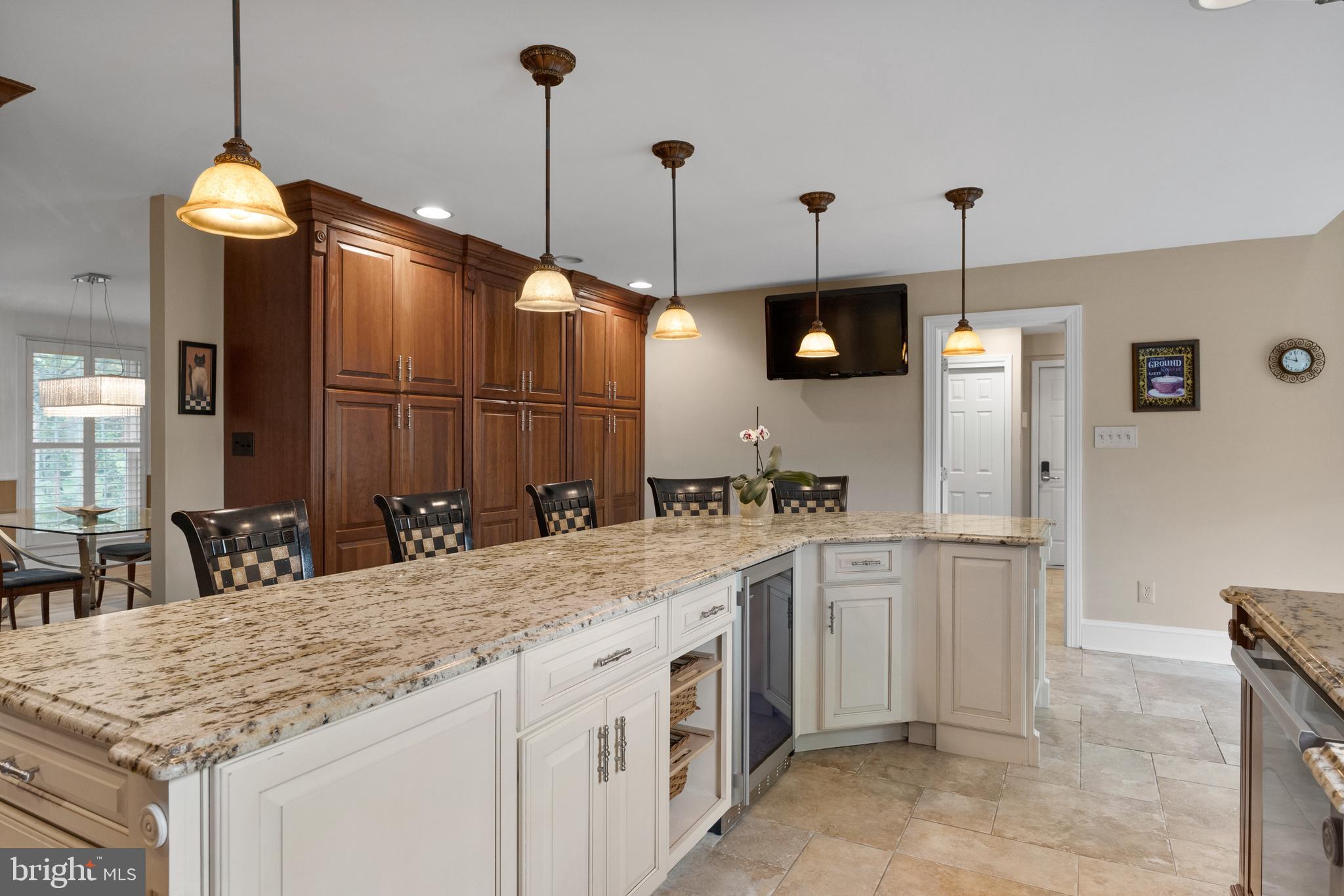 10 Winterberry Ln