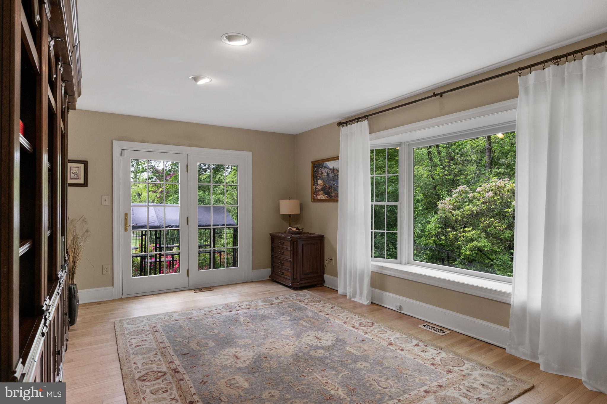 10 Winterberry Ln