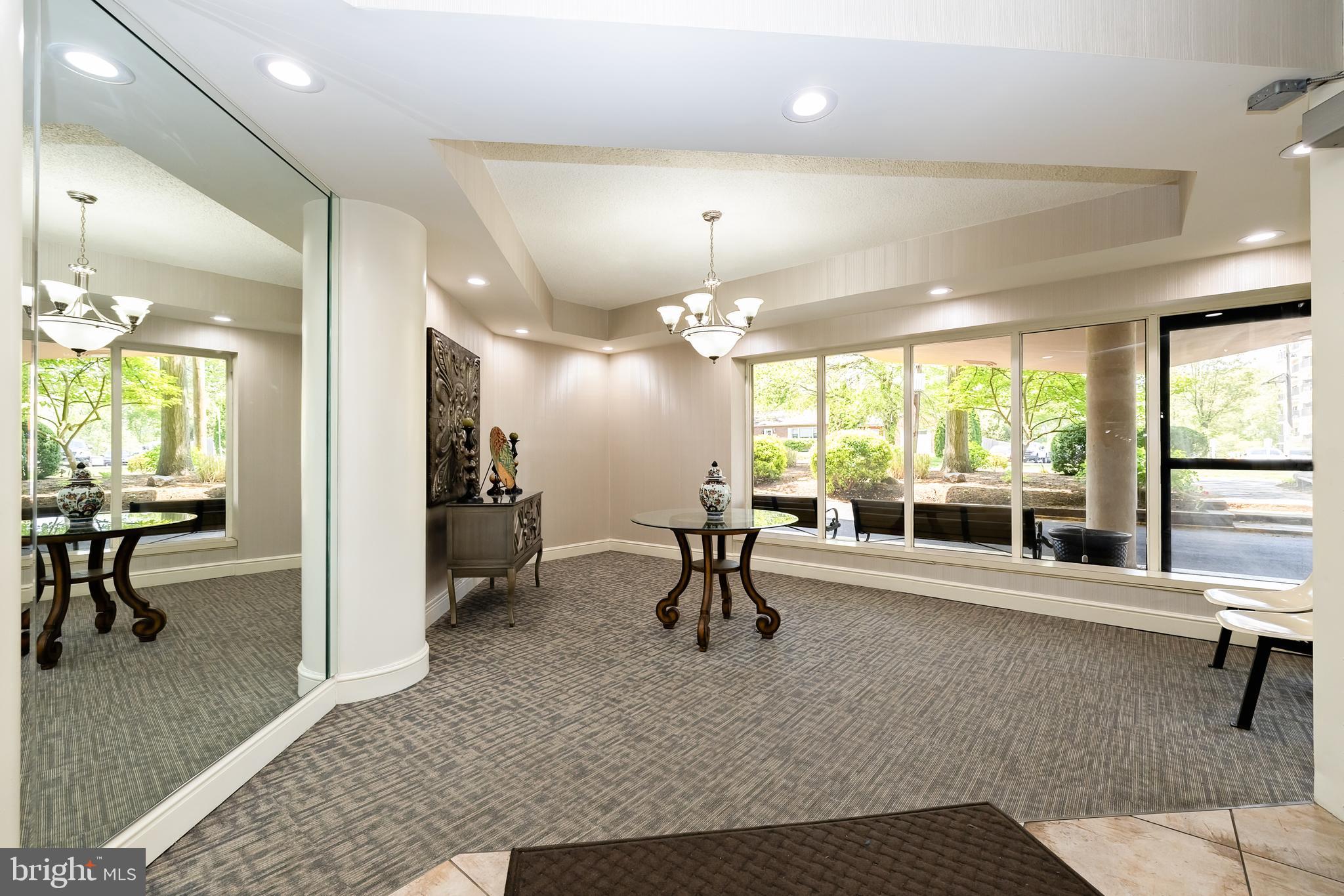 305 CHESTNUT PLACE 305