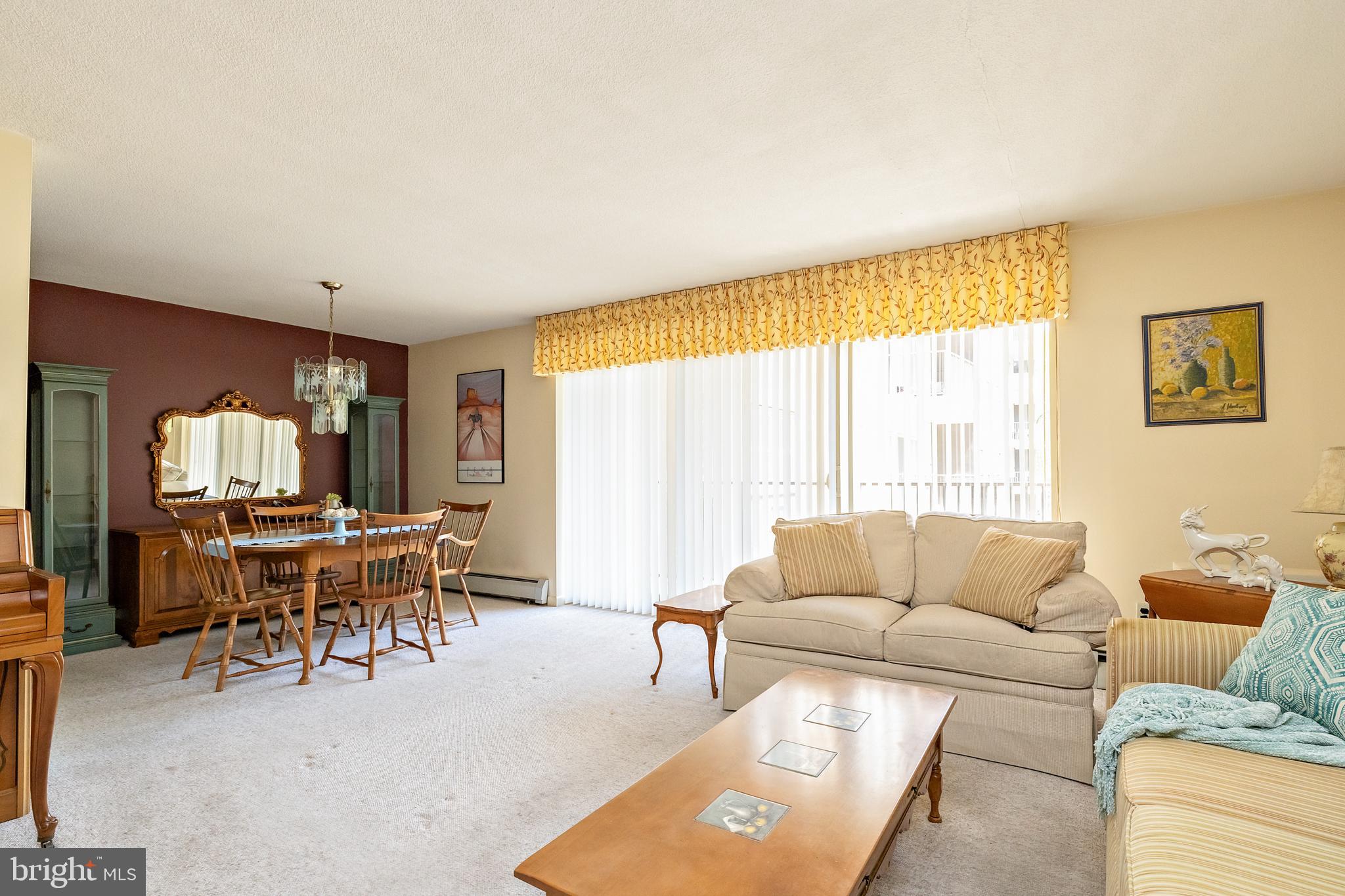 305 CHESTNUT PLACE 305