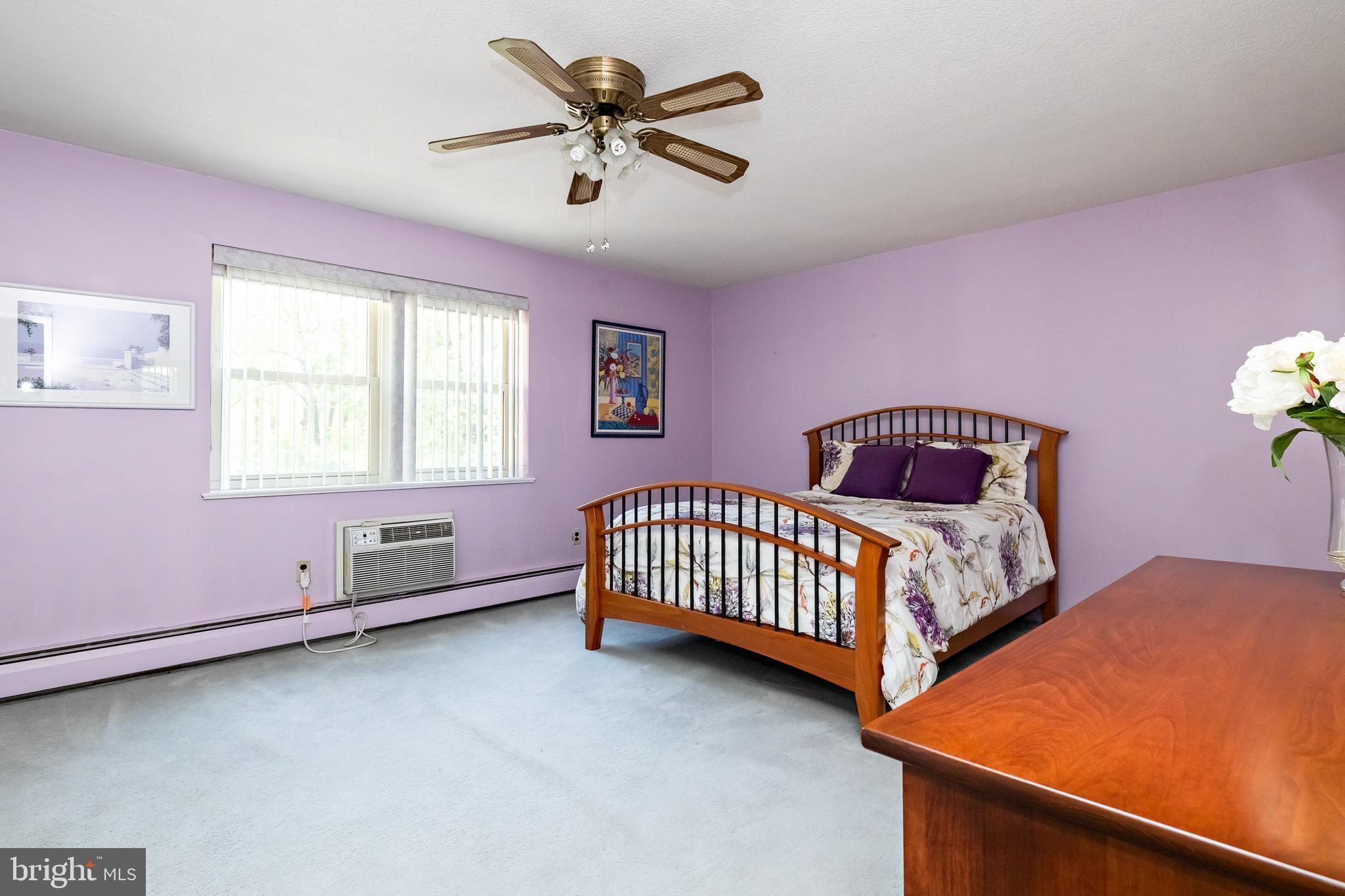305 CHESTNUT PLACE 305