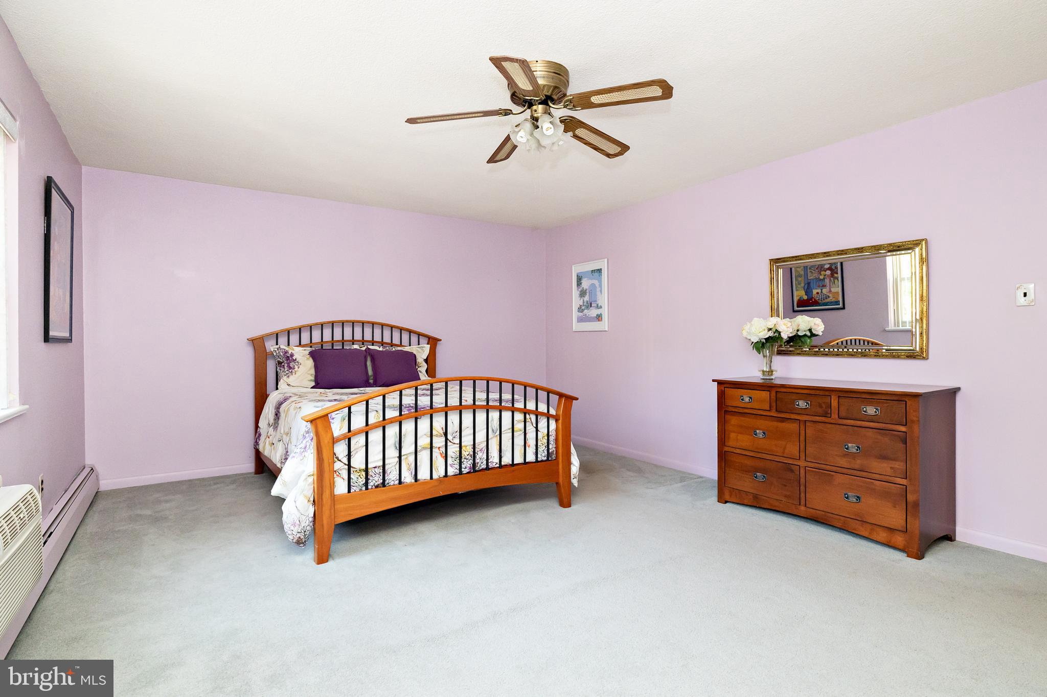 305 CHESTNUT PLACE 305