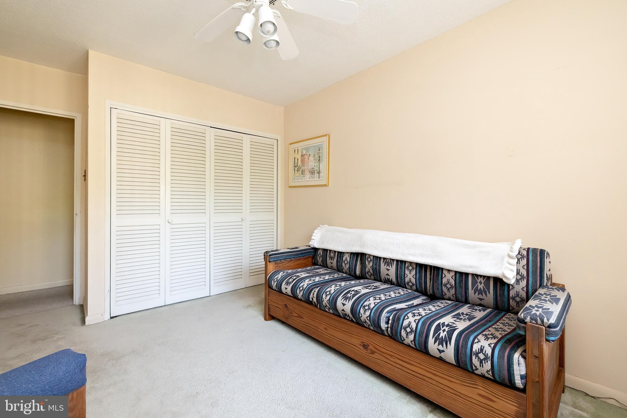 305 CHESTNUT PLACE 305