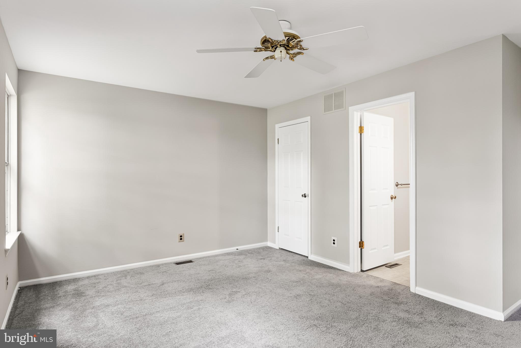 38 Woodmill Dr
