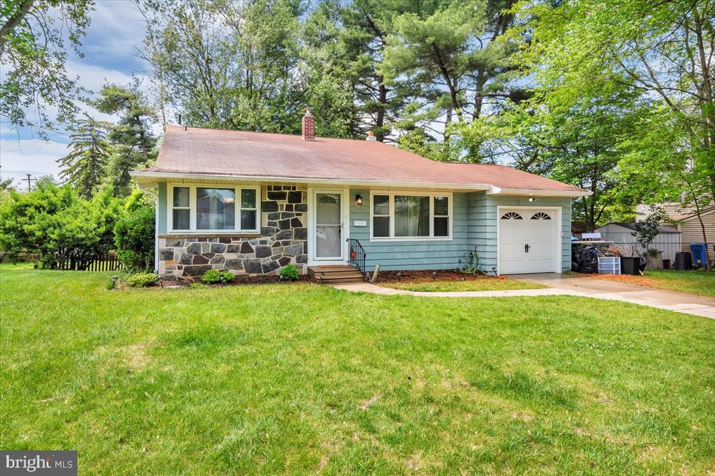 1603 S BOWLING GREEN DRIVE