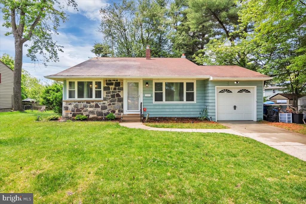 1603 S BOWLING GREEN DRIVE