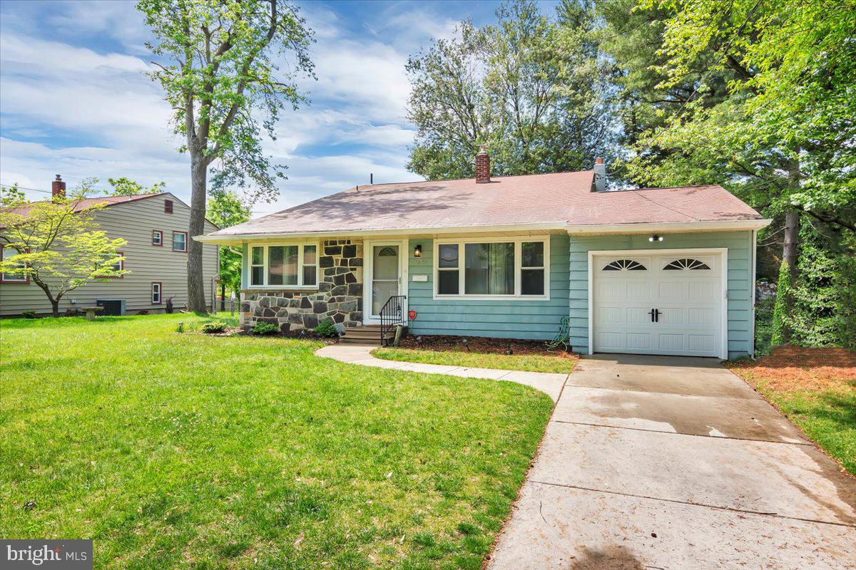 1603 S BOWLING GREEN DRIVE