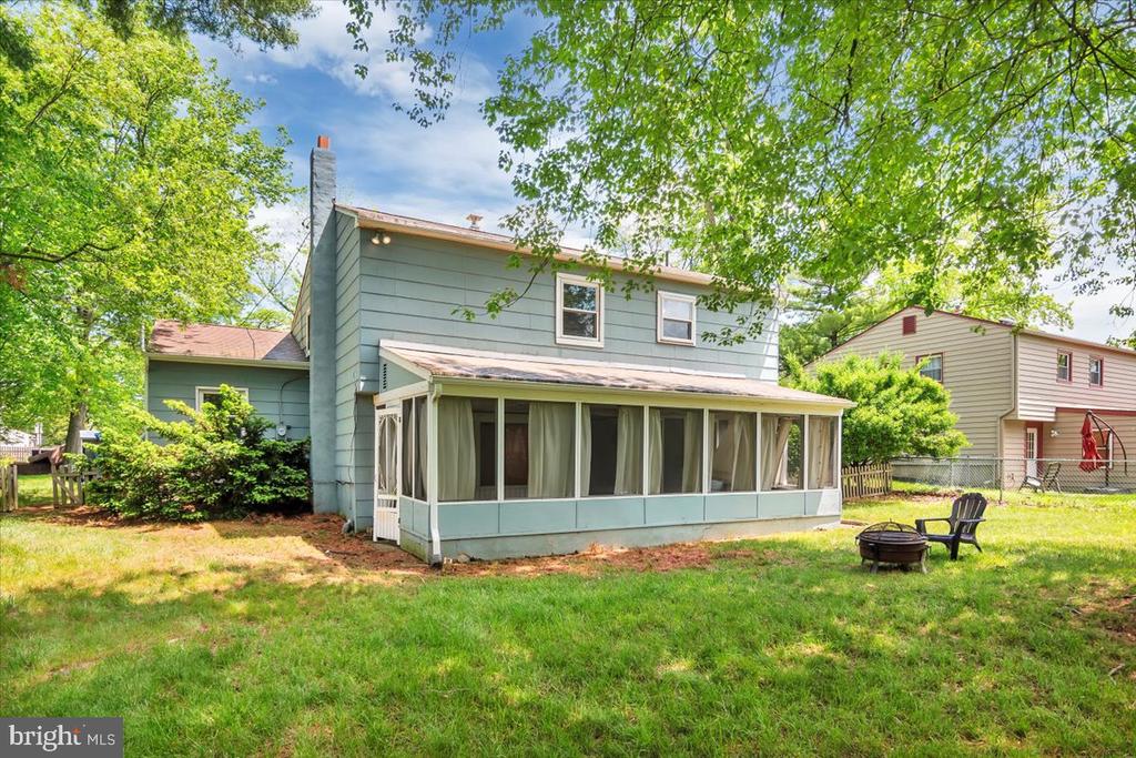 1603 S BOWLING GREEN DRIVE