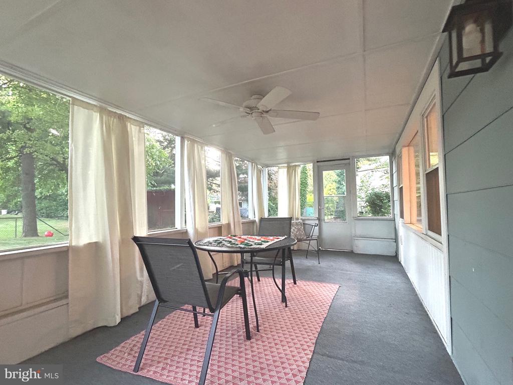 1603 S BOWLING GREEN DRIVE