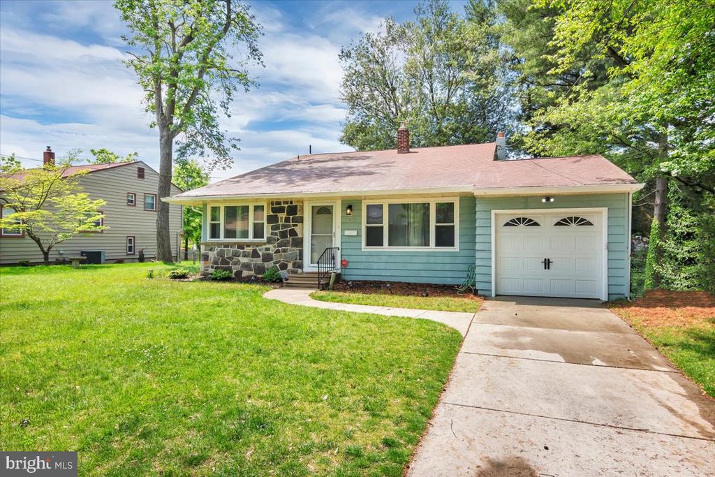 1603 S BOWLING GREEN DRIVE