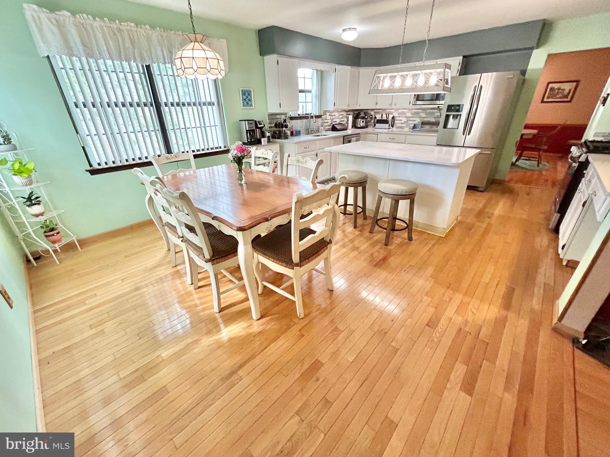 1 Lexington Way
