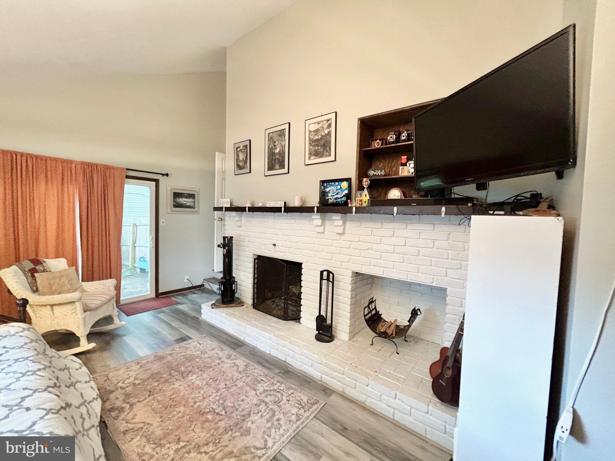 1 Lexington Way
