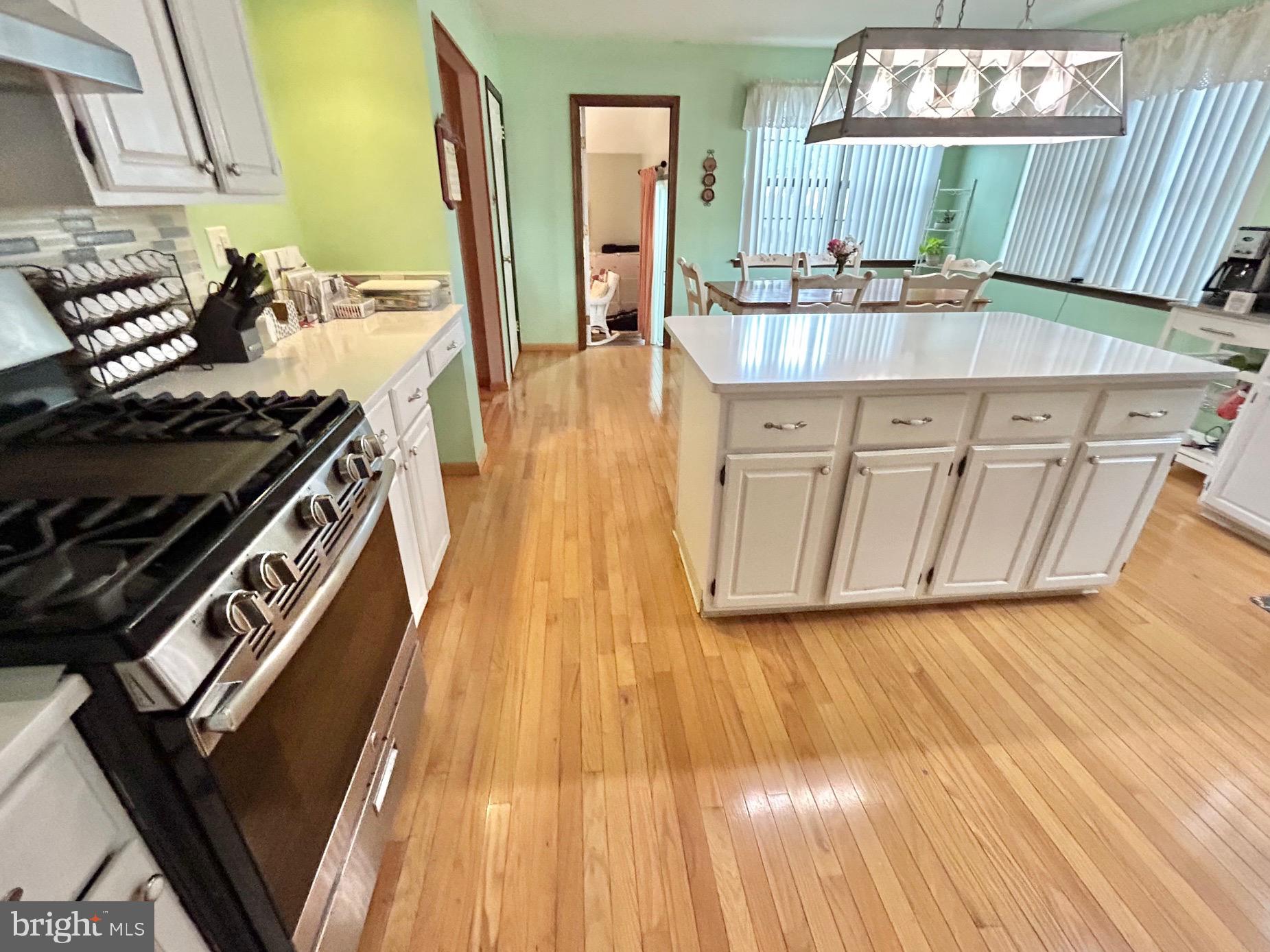 1 Lexington Way