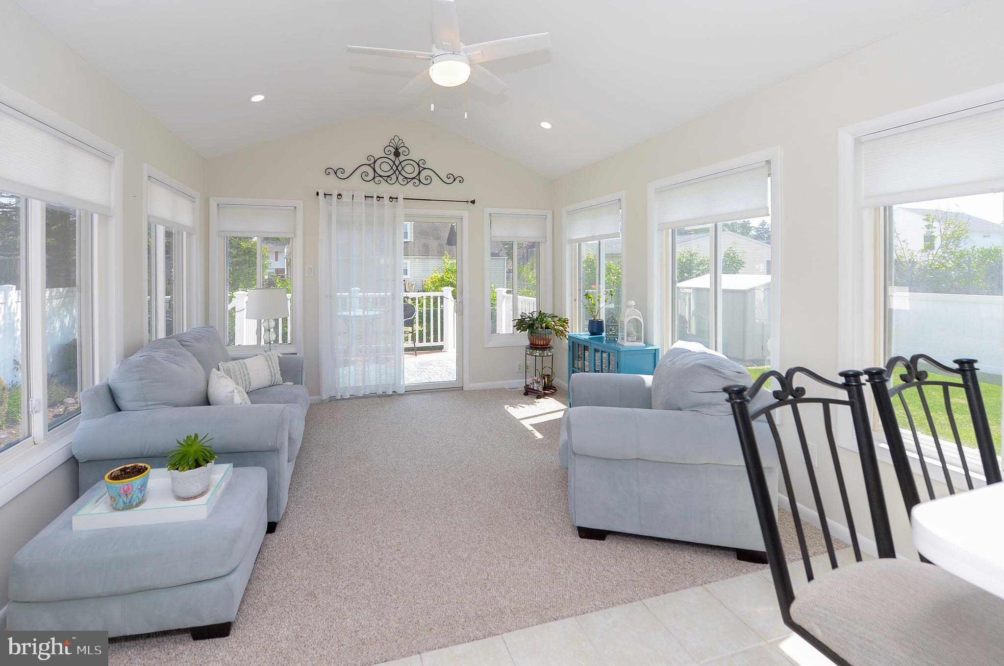 608 W HARRISON AVENUE