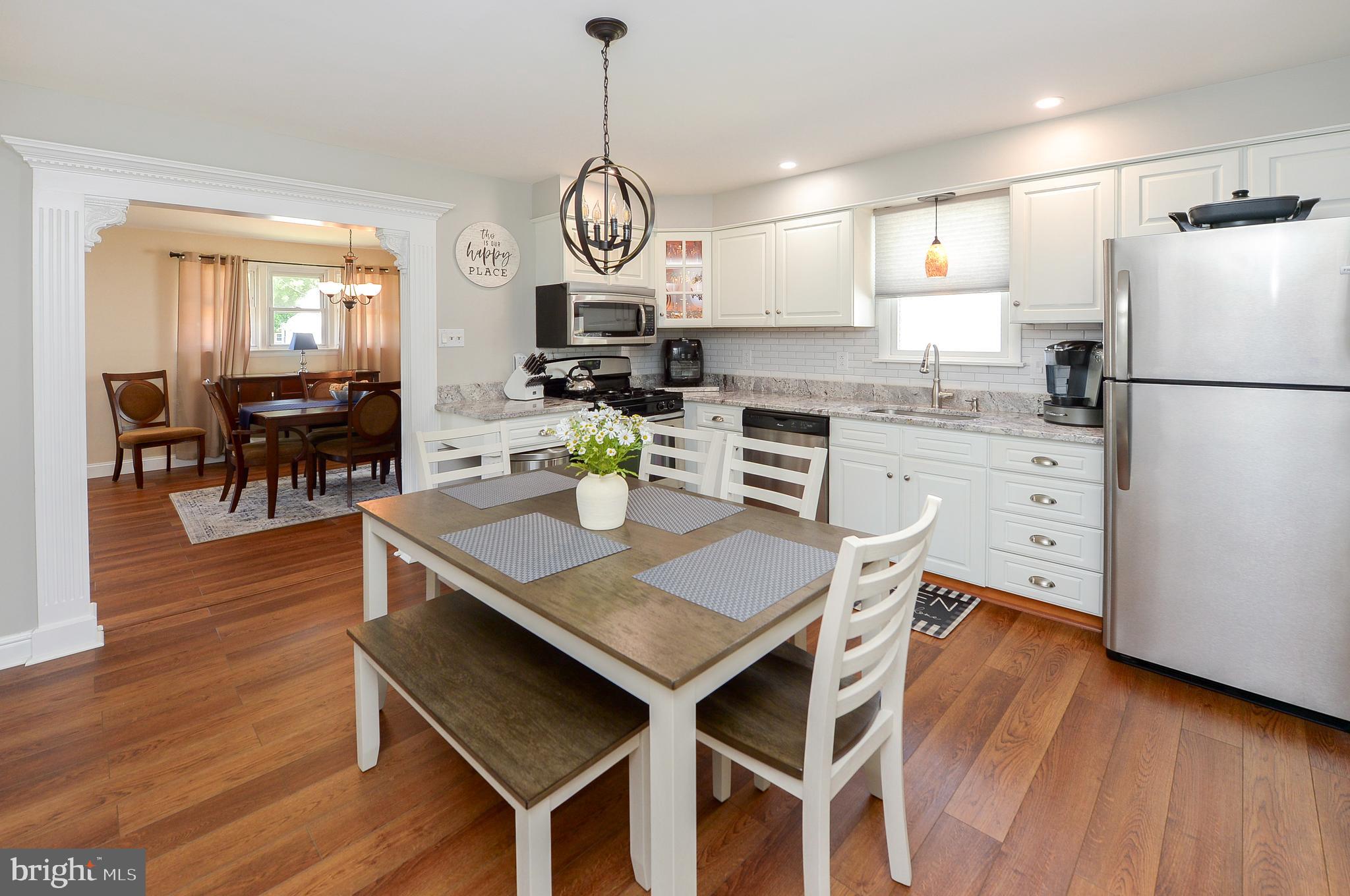 608 W HARRISON AVENUE