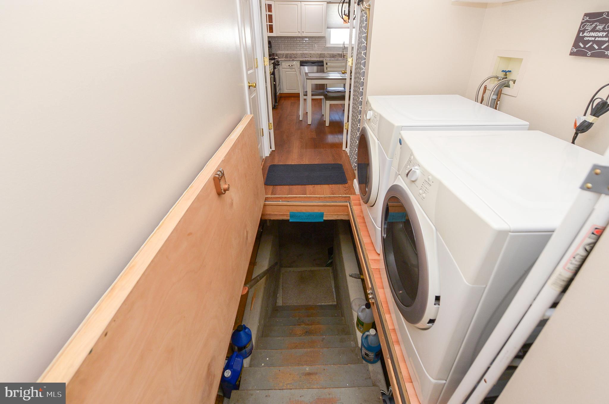 608 W HARRISON AVENUE