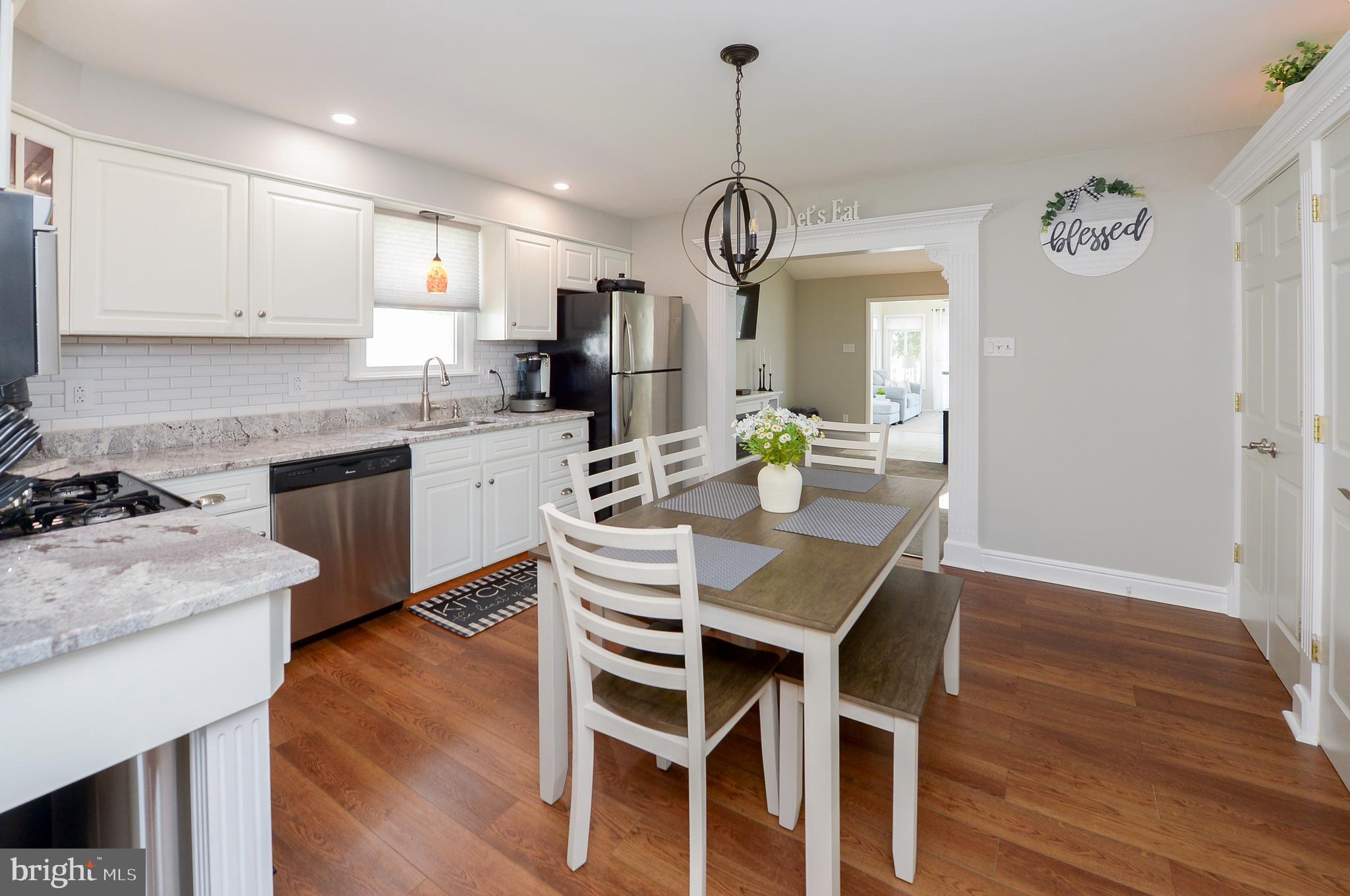 608 W HARRISON AVENUE