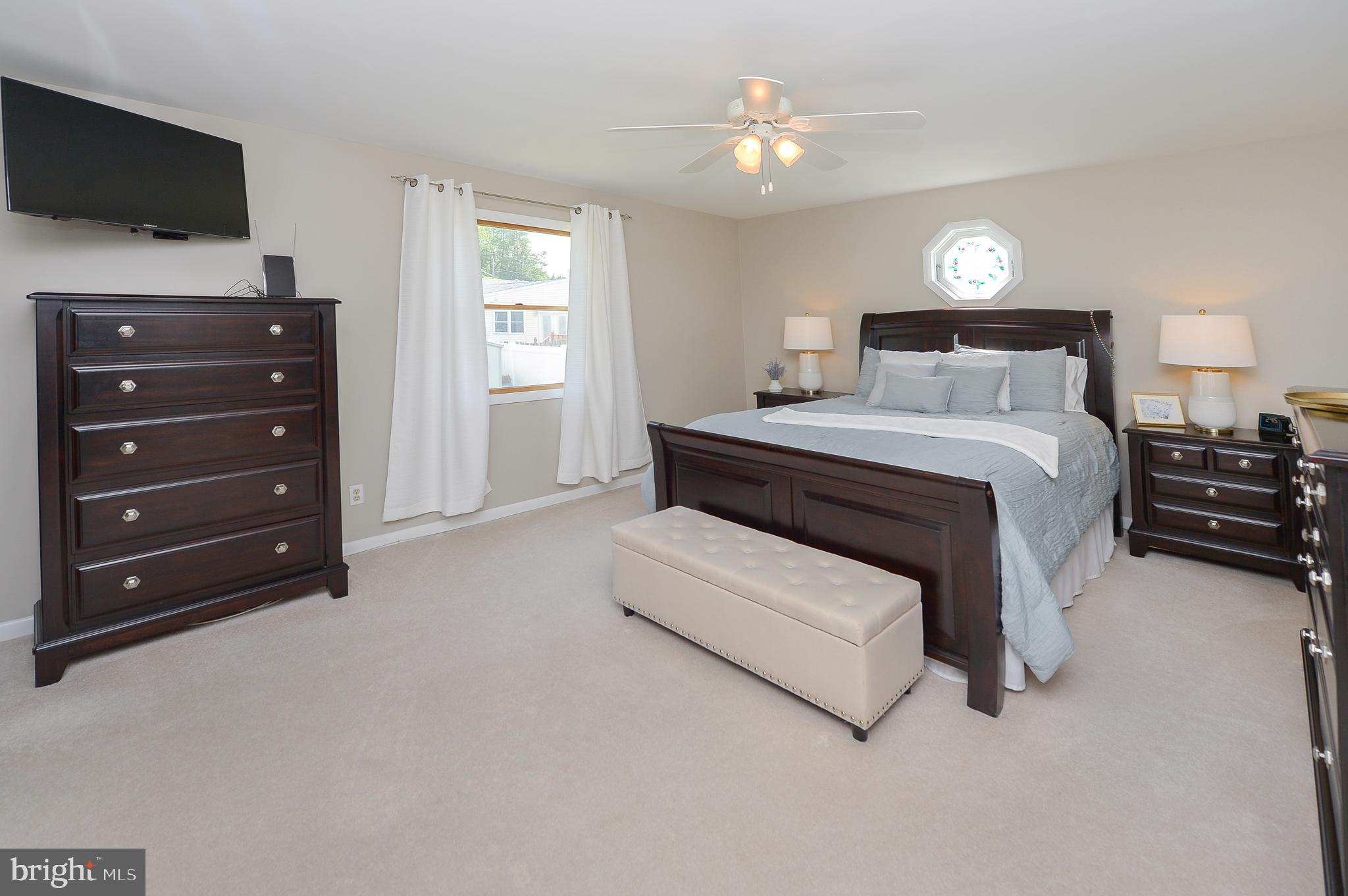 608 W HARRISON AVENUE