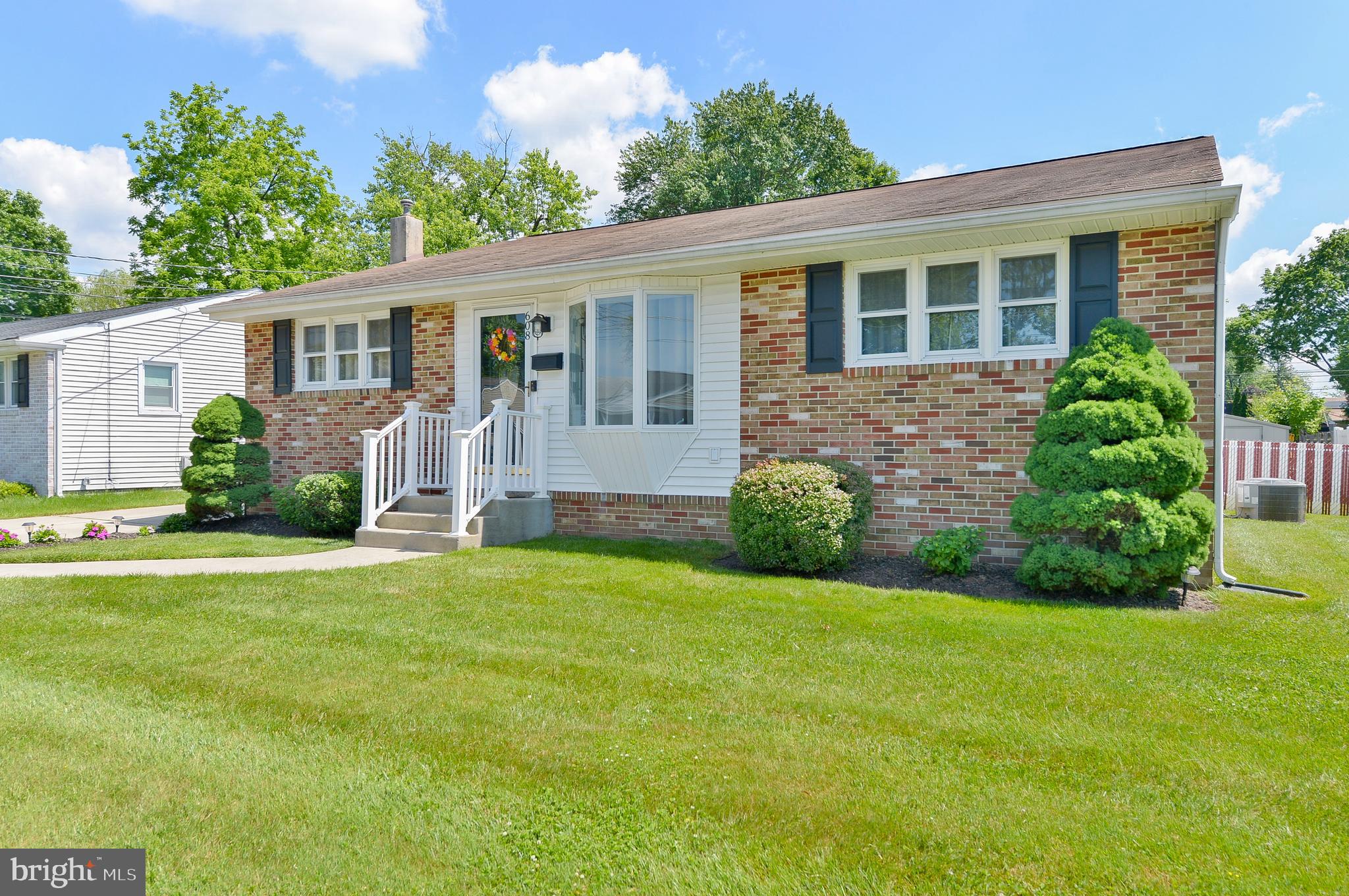 608 W HARRISON AVENUE