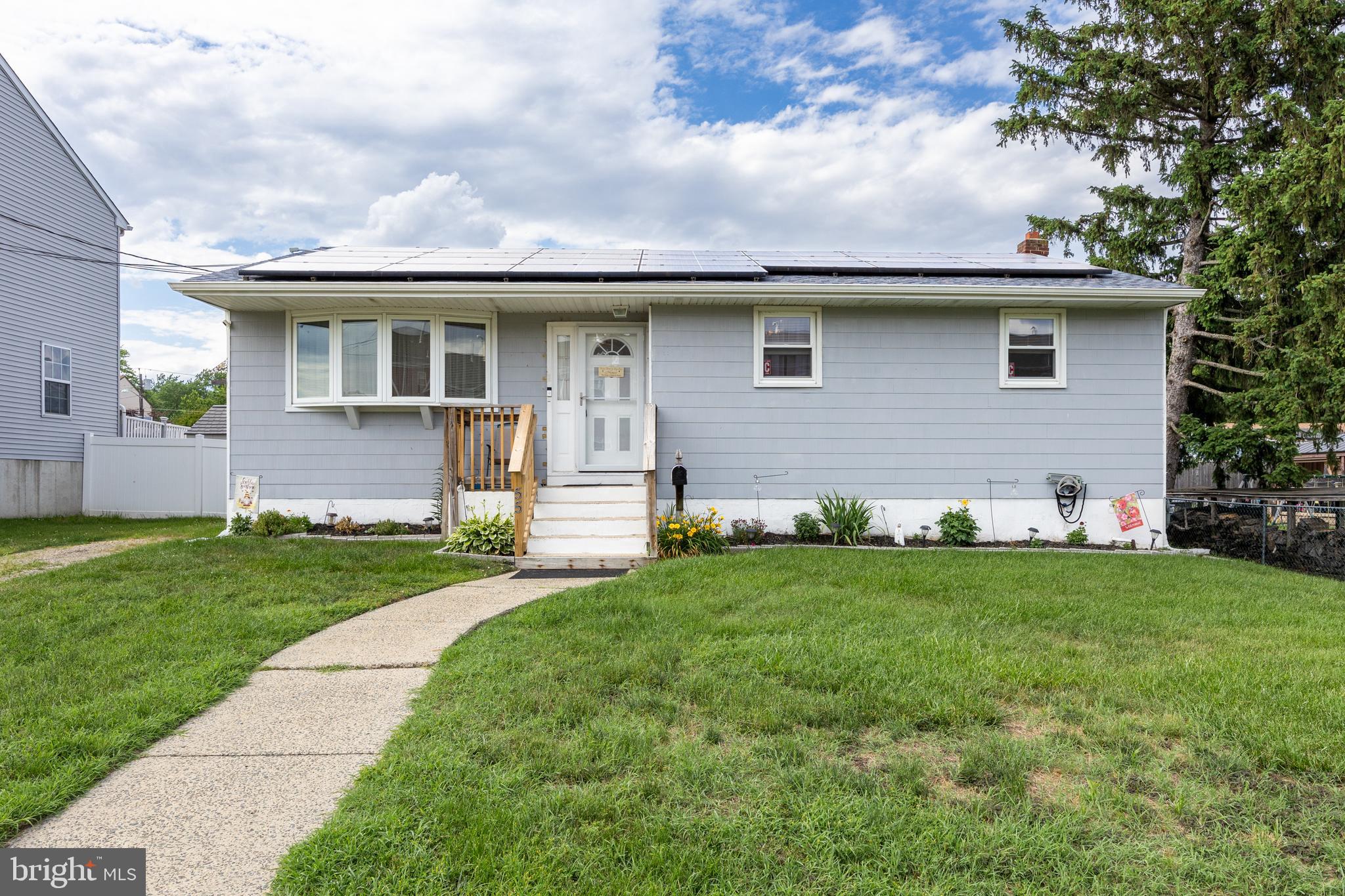 55 Bradley Ave