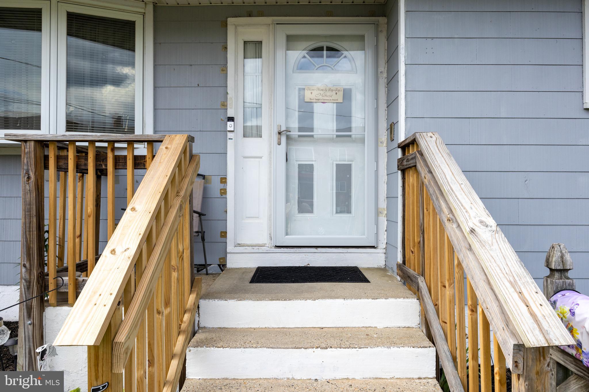 55 Bradley Ave