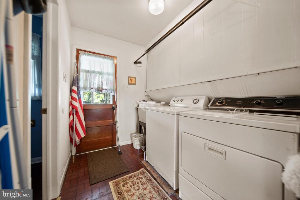405 Princeton Ave