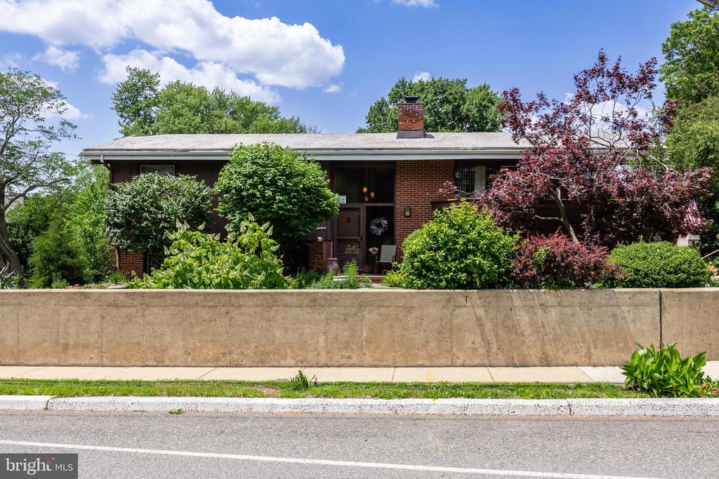 7119 BROWNING ROAD
