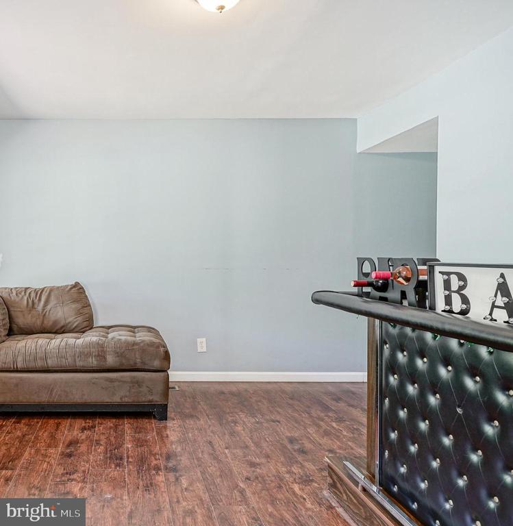 6 PITTMAN PLACE