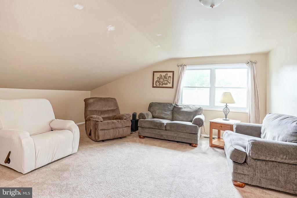 6 PITTMAN PLACE