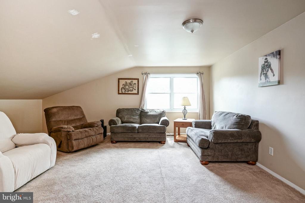 6 PITTMAN PLACE